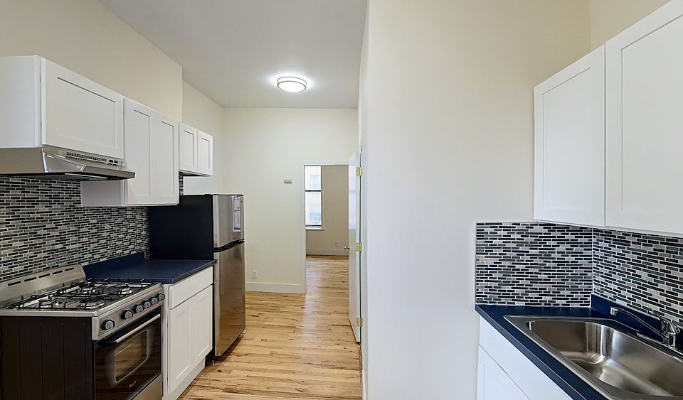 1st image of 9 Stanton St APT 4B