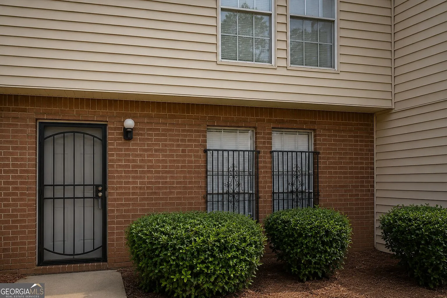 2 bed, 1.5 bath, 1218 sqft, $1,590 — Photo 1