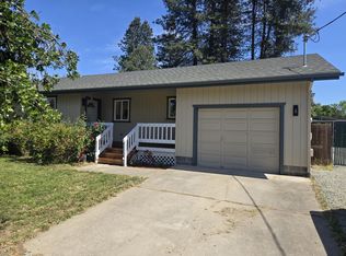 123 Laubach Ln, Grants Pass, OR 97526