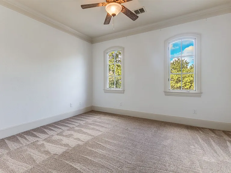 6416 Dykes Way — Photo 11