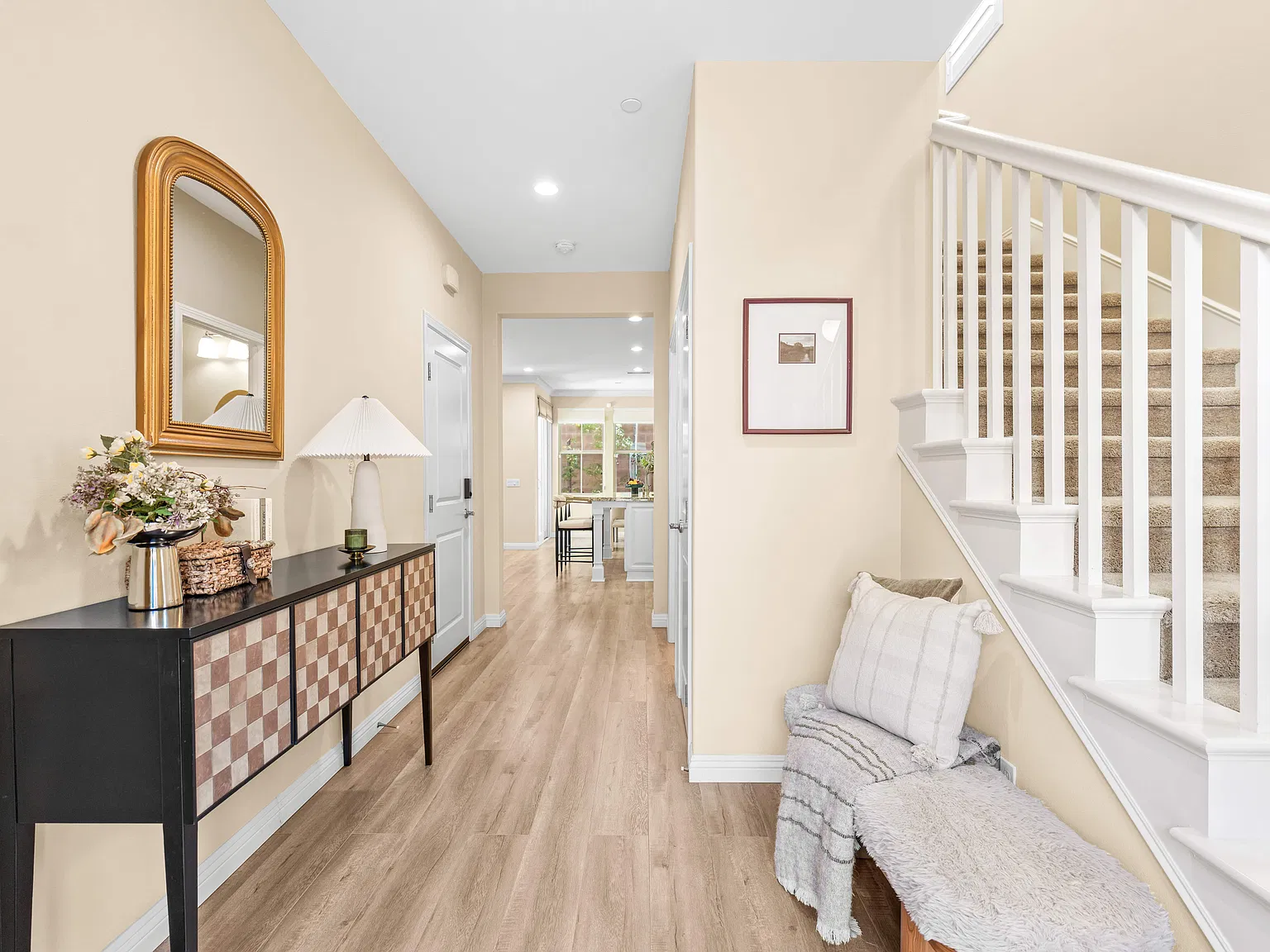 3 bed, 2.5 bath, 1685 sqft, $5,000 — Photo 3