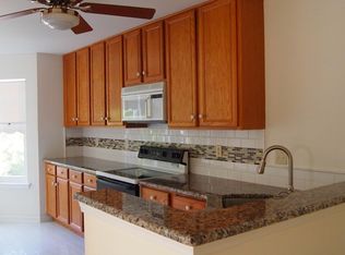 302 Dresher Woods Dr, Dresher, PA 19025