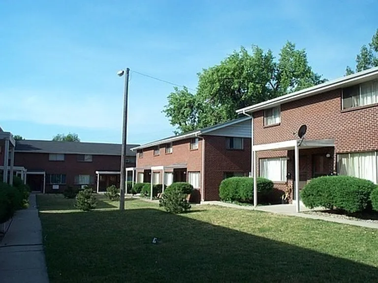 Wadsworth Blvd 6100 — Photo 2