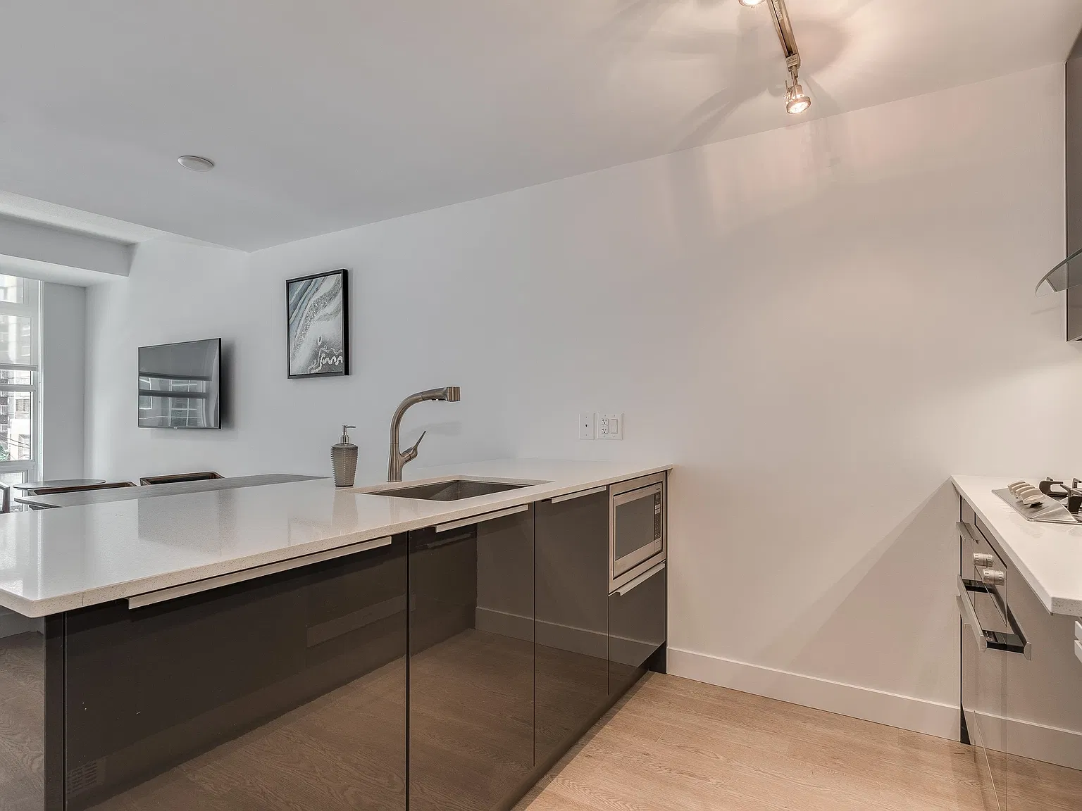 1 bed, 497 sqft, $2,800 — Photo 3