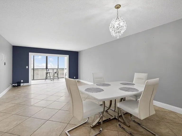 2206 S Cypress Bend Dr #401 — Photo 12