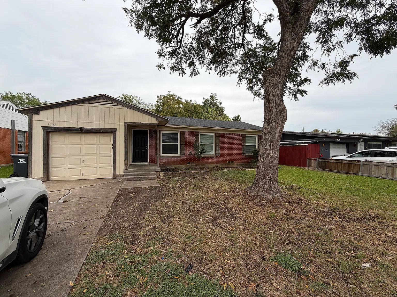 3 bed, 1303 sqft, $1,950 — Photo 2