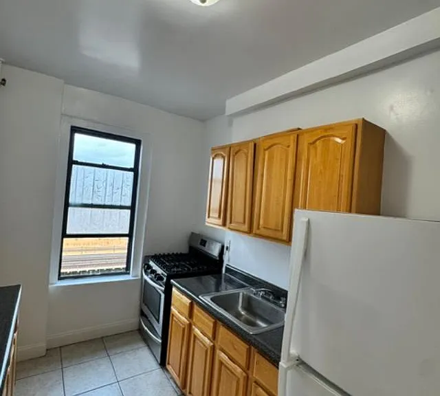 510 W 218th St #5A — Photo 3