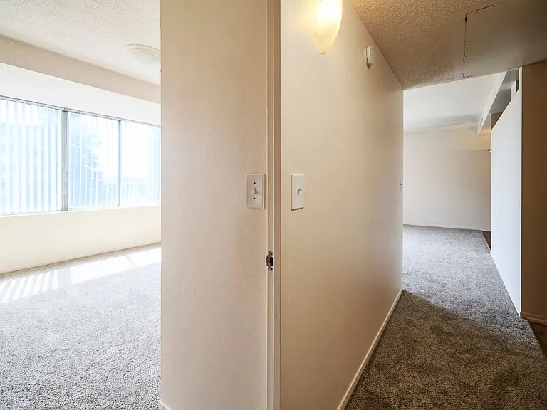 Hollywood Towne House — Photo 25