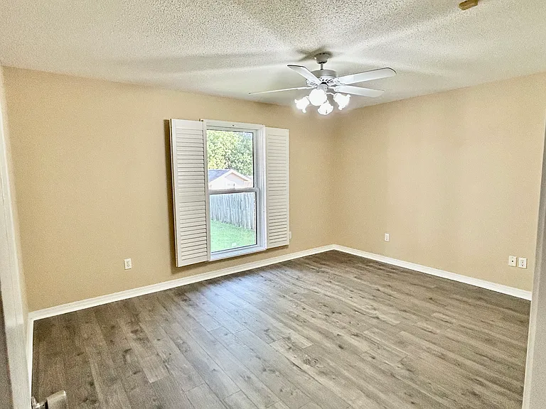 640 Wedgewood Dr — Photo 15