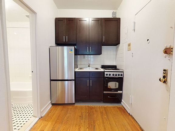 3rd image of 245 E 81st St APT 2F