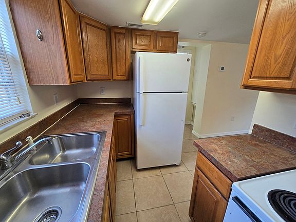 5th image of 1748 23rd St