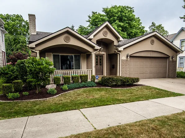 524 W 3rd St, Rochester, MI 48307