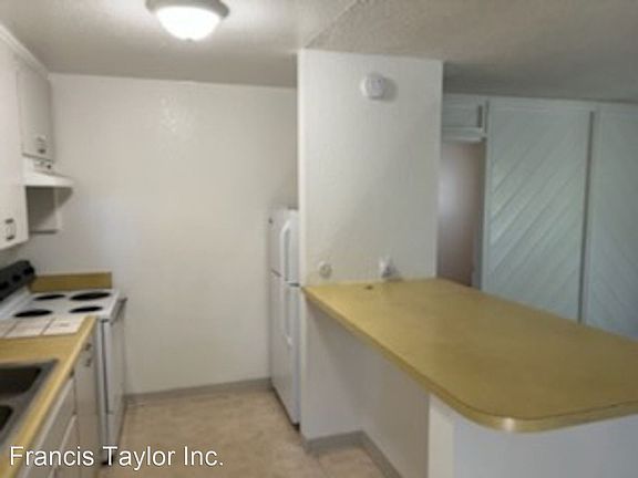 4th image of 412 Plymouth Dr APT 12