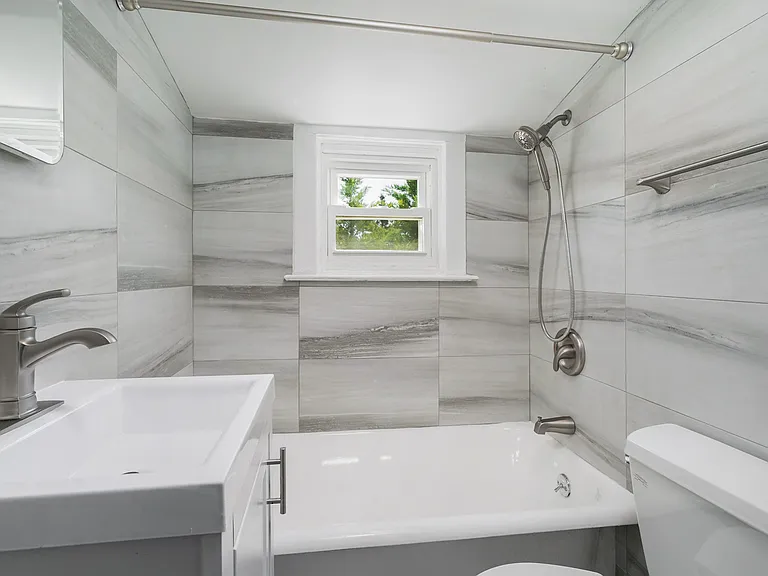 79 Edgewood Ave — Photo 13