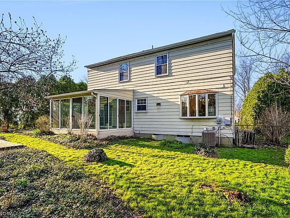 4th image of 3750 Allenwood Dr SE