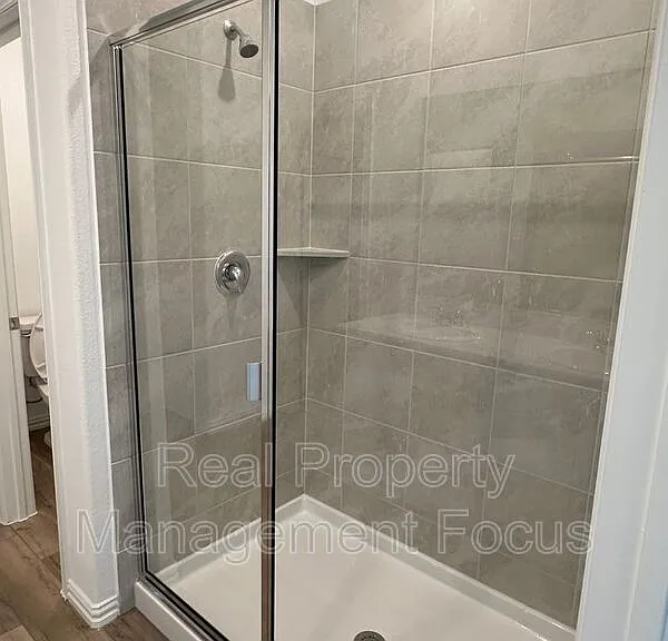 239 Jenkinson Dr — Photo 14