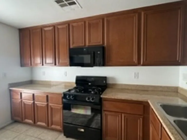 1172 Paradise Desert Ave — Photo 5