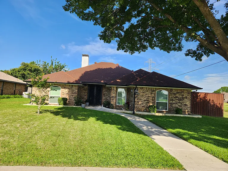 6413 Stilwell Rd — Photo 3