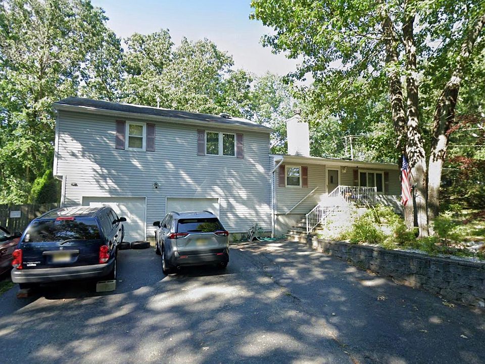 1st image of 14 Poplar St