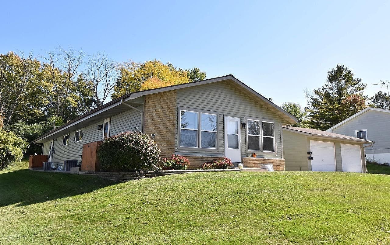 1411 Victoria Dr 1411, Waukesha, WI 53189 Zillow