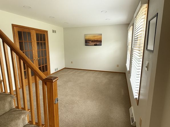 W264N6615 Hillview Dr