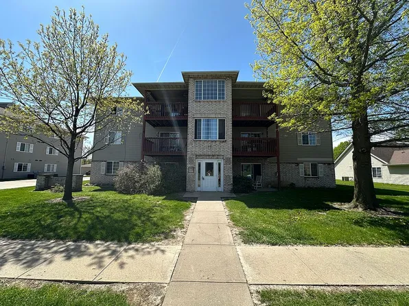 425 Kimberlite St, Tiffin, IA 52340