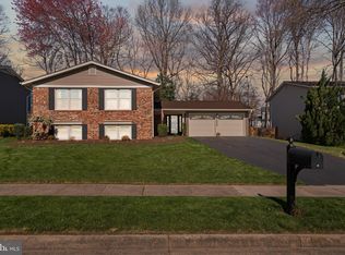 7308 Outhaul Ln, Burke, VA 22015