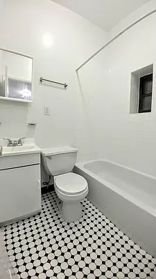 Rented by Keller Williams NYC | media 23