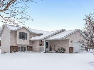 1209 19th St SW, Faribault, MN 55021