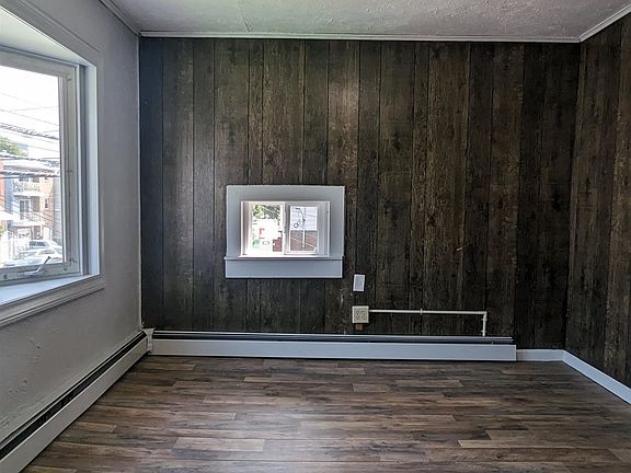 3rd image of 97 Mallory Ave #1