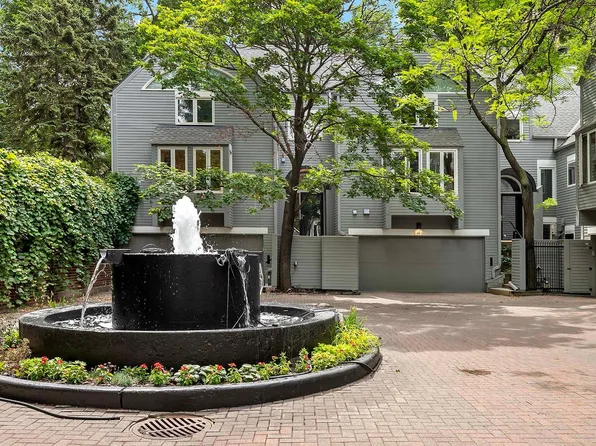 43 Greenway Gables, Minneapolis, MN 55403