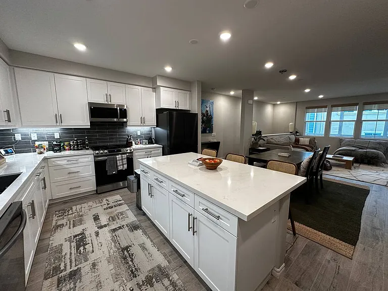1361 Wingfoot — Photo 3