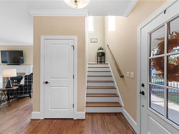 3rd image of 7608 Monty Dr