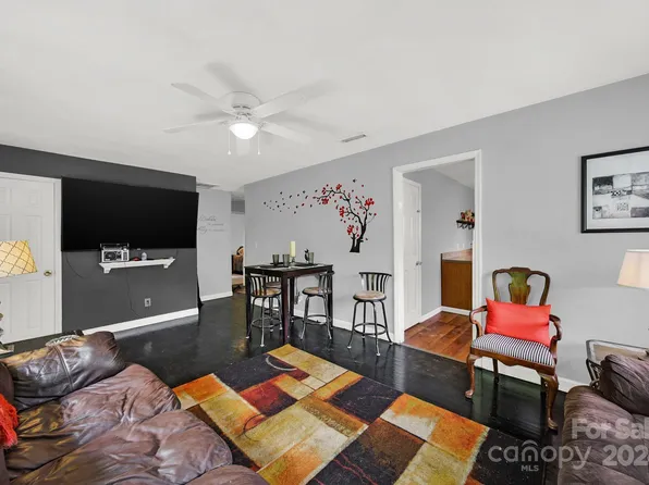 507 Burroughs St, Charlotte, NC 28213
