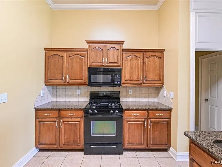 8318 Chadburn Way — Photo 15