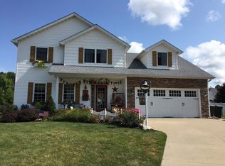 2219 Foxwood Dr, Erie, PA 16510