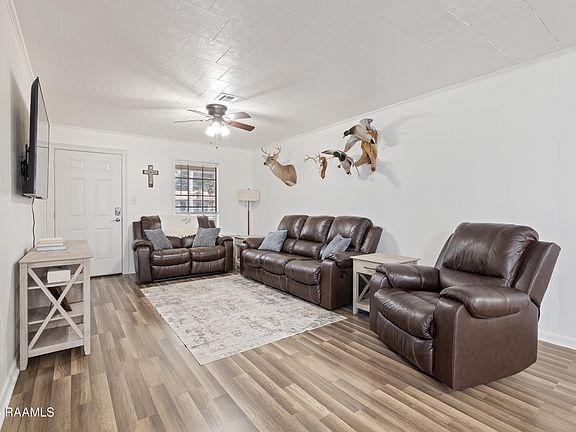 4th image of 215 Stanley Rd