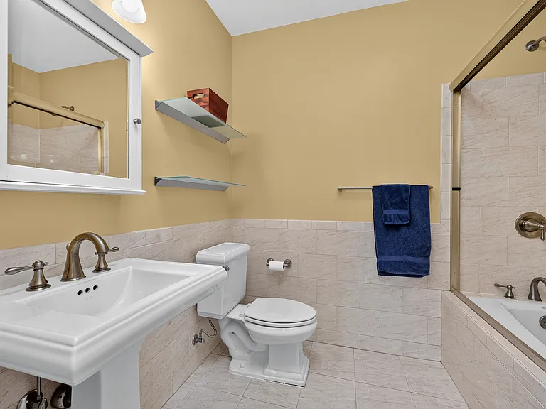 Full bathroom connected to Bedroom #2