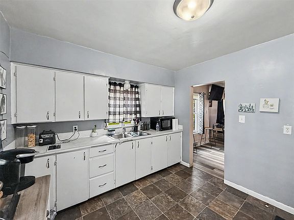 5th image of 3508 37th St
