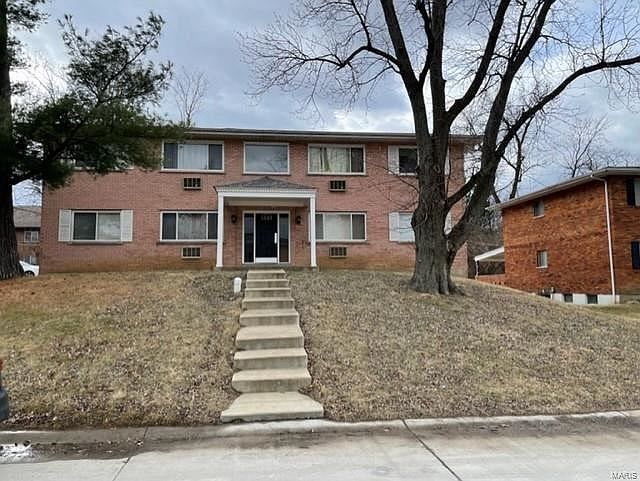 1st image of 9930 Broadmoor Dr