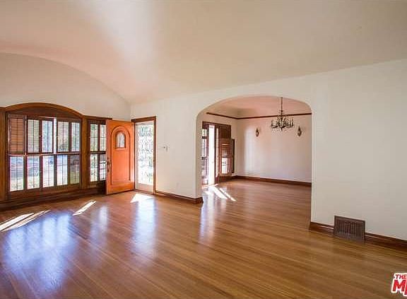3rd image of 11157 Kling St