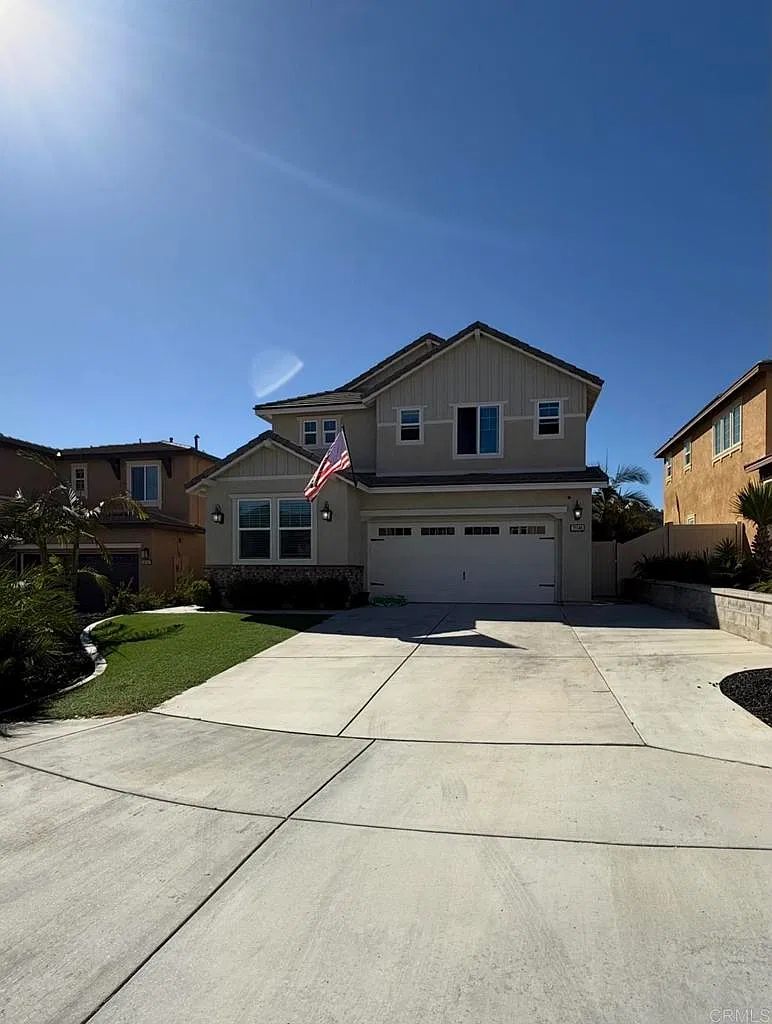 4 bed, 2445 sqft, $4,400 — Photo 2