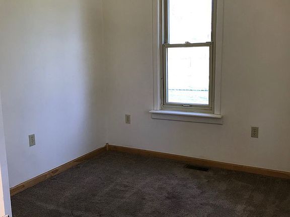 4th image of 217 Terry Ave
