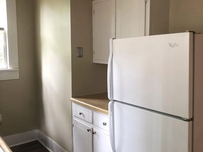 910 Jefferson St — Photo 4