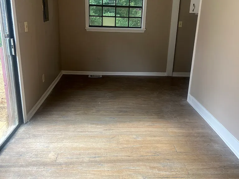 2431 Connally Dr — Photo 2