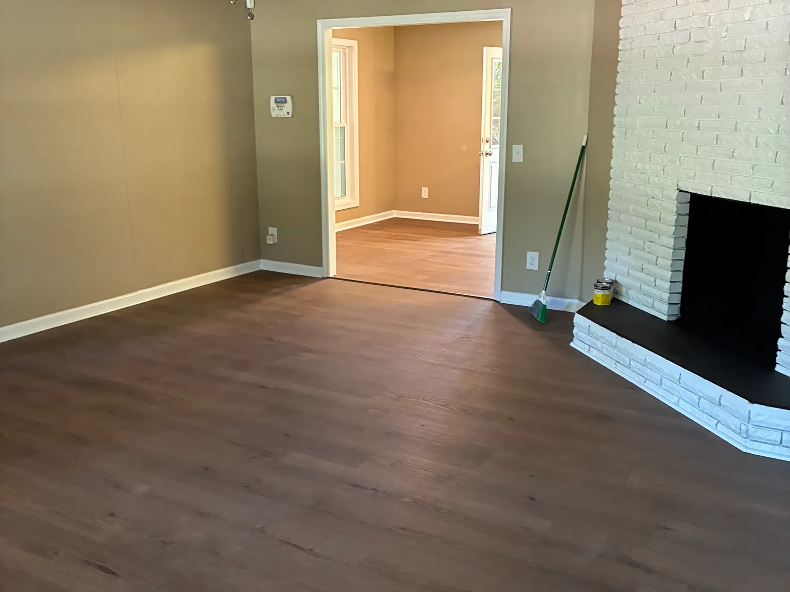 4 bed, 2407 sqft, $1,700 — Photo 3