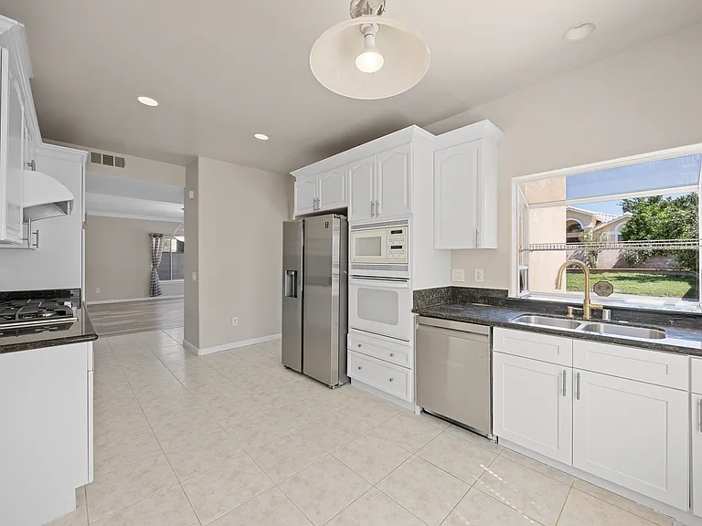 9911 Garibaldi Ave — Photo 31