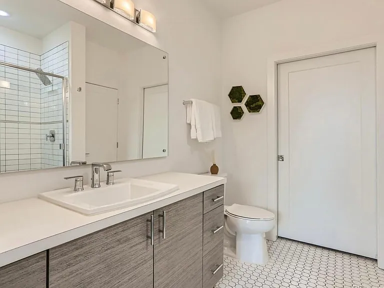 3500 S Corona St #203 — Photo 12
