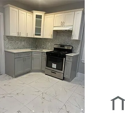 114 Maple St #1R — Photo 7