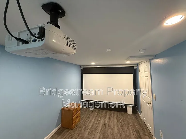 56 Telford Ave — Photo 16